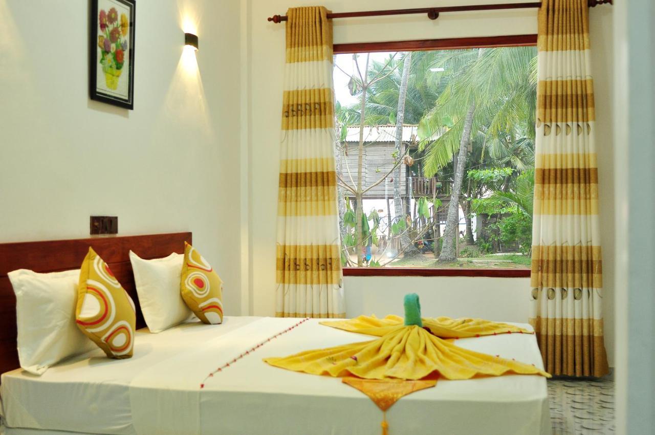 Sea View Villa Bentota, Induruwa Bagian luar foto